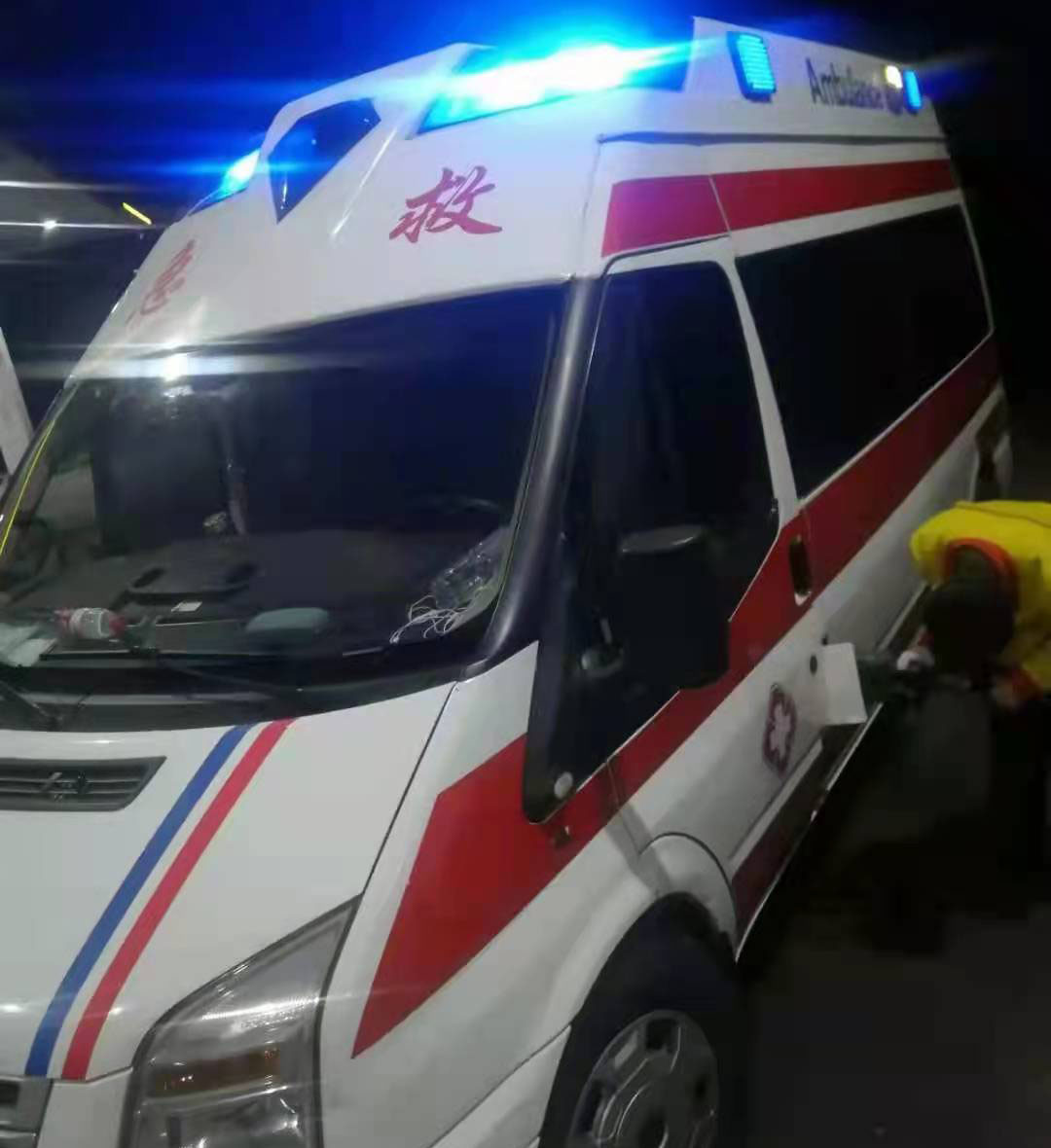 郁南县专业救护车出租